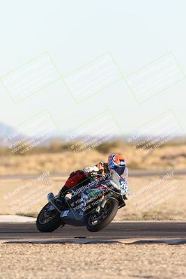 media/Dec-07-2025-CVMA (Sun) [[3e7d2de5dc]]/Race 18-Formula Twins-Formula 40 UL/